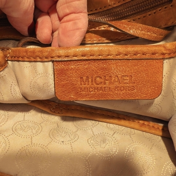 Micheal Kors Uptown Astor Tortuga studded hobo bag - Picture 7 of 10